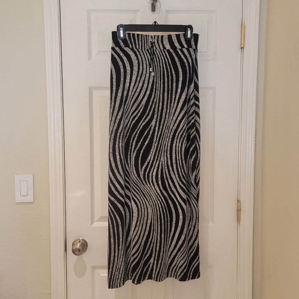 Susan Lawrence Maxi Black White Swirl Pattern Skirt Long Stretch Size Large - Picture 2 of 3